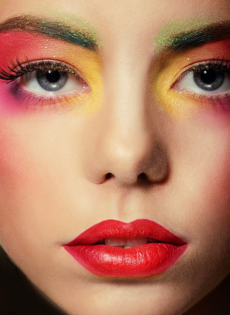 Make-up | Ihre Apotheke informiert über Schminke